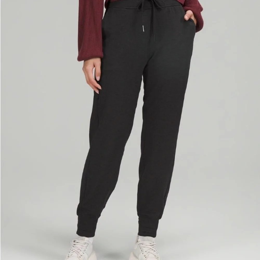 - Lululemon Ready to Rulu Classic-Fit High-Rise Jogger Size 4